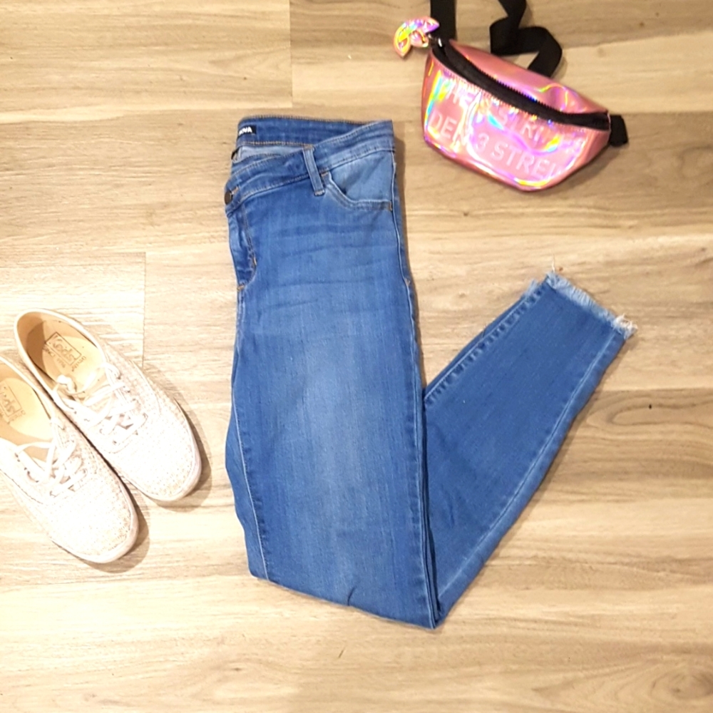 Fashion Nova Cross Over Jean with Fringe Bottom Skinny Size 9
